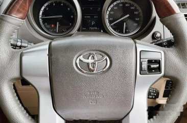 Toyota Land Cruiser Prado dijual cepat