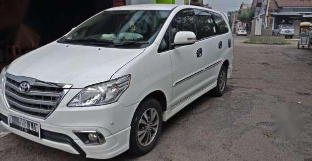 Toyota Kijang Innova V Luxury 15 Mpv
