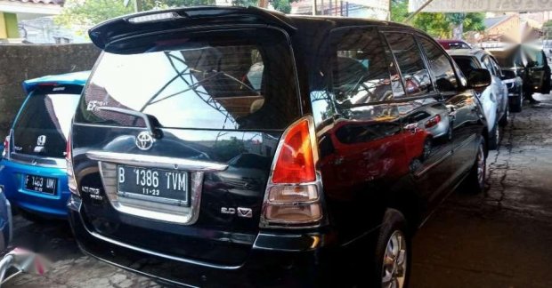 Butuh uang jual cepat Toyota Kijang Innova 2006 536579