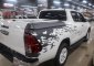 Toyota Hilux V 2015 Pickup Truck-4