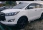 Jual mobil Toyota Innova Venturer 2018 Jawa Timur-1