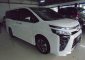 Toyota Voxy 2.0 2016-1