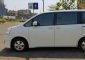 Toyota NAV1 Luxury V 2013 Minivan-6