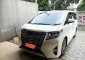 Dijual  mobil Toyota Alphard 2.5 G AT tahun 2016 pemakaian awal 2017 jual cepat nih-4