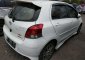 2012 Toyota Yaris dijual-3