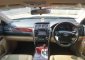 Butuh uang jual cepat Toyota Camry 2013-4