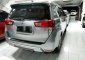 Jual Toyota Kijang Innova V Luxury harga baik-2