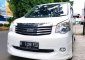 Toyota NAV1 2013 dijual cepat-2
