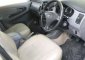 Toyota Kijang Innova E dijual cepat-2