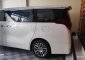 Butuh uang jual cepat Toyota Alphard 2017-1