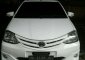 Butuh uang jual cepat Toyota Etios 2013-2