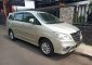 Jual Toyota Kijang Innova V Luxury harga baik-3