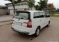 Toyota Kijang Innova E 2.0 dijual cepat-8