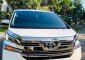 Butuh uang jual cepat Toyota Alphard 2015-6