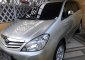 Butuh uang jual cepat Toyota Kijang Innova 2009-13