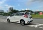 Butuh uang jual cepat Toyota Yaris 2015-2