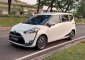 Butuh uang jual cepat Toyota Sienta 2017-10