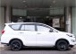 Toyota Venturer dijual cepat-0