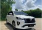 Toyota Kijang Innova V Luxury dijual cepat-8