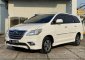 Toyota Kijang Innova V Luxury dijual cepat-6